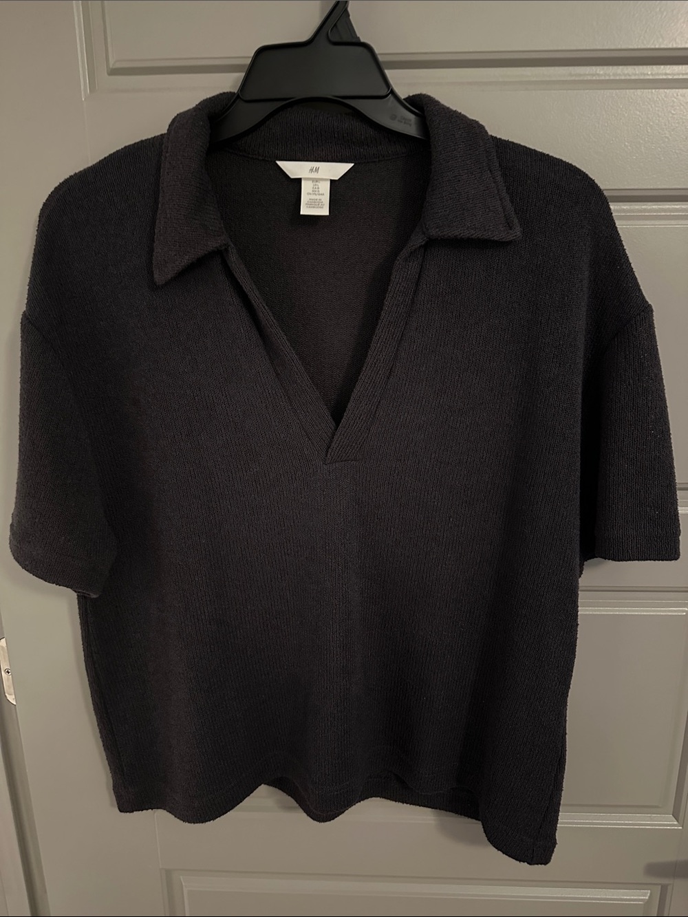 H&M Black V-Neck Short-Sleeve Polo Knit Sweater